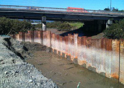 Sheet pile coffer dam installed for ground improvement works to install a bridge abutment (Source: SouthernSkies).